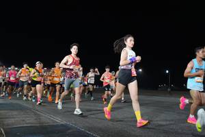 BIB: 
                            <button type="button" onclick="openModal(23700199)" class="btn btn-primary btn-sm float-right btn-popup" data-toggle="modal" data-target=".modal-high-quality">
                        <i class="fas fa-shopping-cart"></i> Add to Cart
                    </button>
                                            <button type="button" onclick="isThisMe(23700199, true)" class="btn btn-success btn-sm float-right btn-popup btn-isme hidden" data-toggle="tooltip" data-placement="bottom" title="นี่คือรูปของคุณใช่ไหม คลิกที่นี่เพื่อเอาเข้าอัลบั้ม">
                        <i class="fas fa-plus"></i> Add to album
                    </button>
                    <button type="button" onclick="isThisMe(23700199, false)" class="btn btn-warning btn-sm float-right btn-popup btn-isnotme hidden">
                        <i class="fas fa-ban"></i> Remove from album
                    </button>